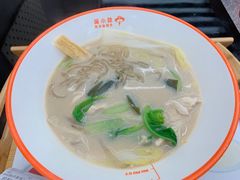 浓郁猪骨汤底-麻小劲菌汤麻辣烫(体育西路店)