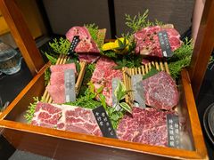 -山川小町·极番烧肉(新地假日广场店)