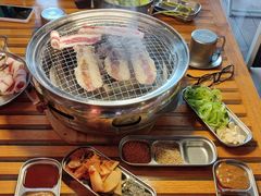 -叽叽扎扎烤肉场(生态城万达店)