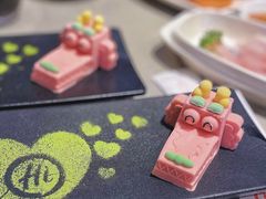 -海底捞火锅(新松江路生日主题店)