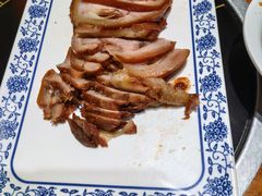 -老天桥酱肉烧饼夹肘子(天桥店)