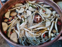 -三人行骨头王火锅(长寿店)
