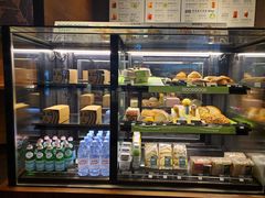 面包甜点陈列柜-星巴克(深圳海岸城4楼店)