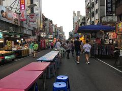 -六合夜市
