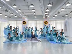 -深舞形体民族舞蹈工作室