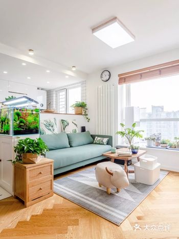 精致Boy的80㎡森系家，只花了8万，超喜欢客厅的设计！