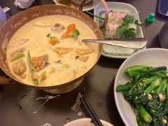 -大头虾越式风味餐厅(光明广场店)