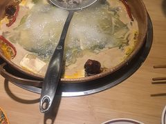 -洱火云南酸菜牛肉火锅(石景山当代商城店)