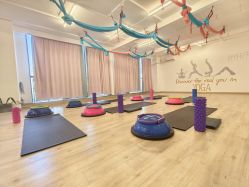 -静待花开瑜伽尊巴会馆