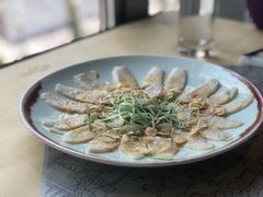 薄切鲜鱼片-穹六人间 people 6(岳阳路店)