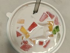 -椰吉满•鲜椰饮品(侨港黑金冠好店)
