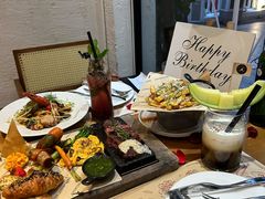 -Mark&Mars Restaurant