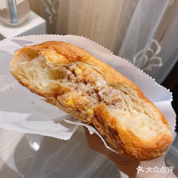 老佛爷饼店吞拿鱼牛角包图片