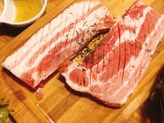 -江南猪肉商会无限续吃(弘大店)