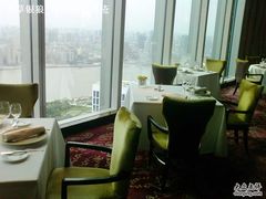 靠窗位-翡翠36餐厅(浦东香格里拉店)