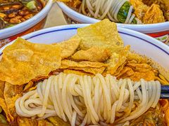 -弘束束柳州深巷螺蛳粉(珠江路店)