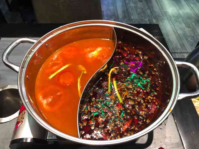 龙签串串火锅(江南大道店)-"味道一般般,鸳鸯锅底的辣锅底又咸又辣,还
