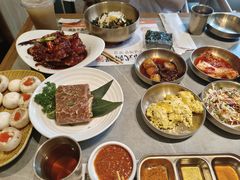 -草家酱蟹炭火烤肉店(珲春南路一店)