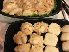 -鲜入围煮花胶鸡海鲜火锅