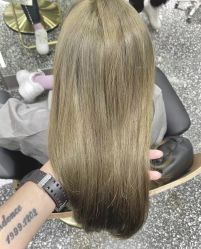 -Tloml salon