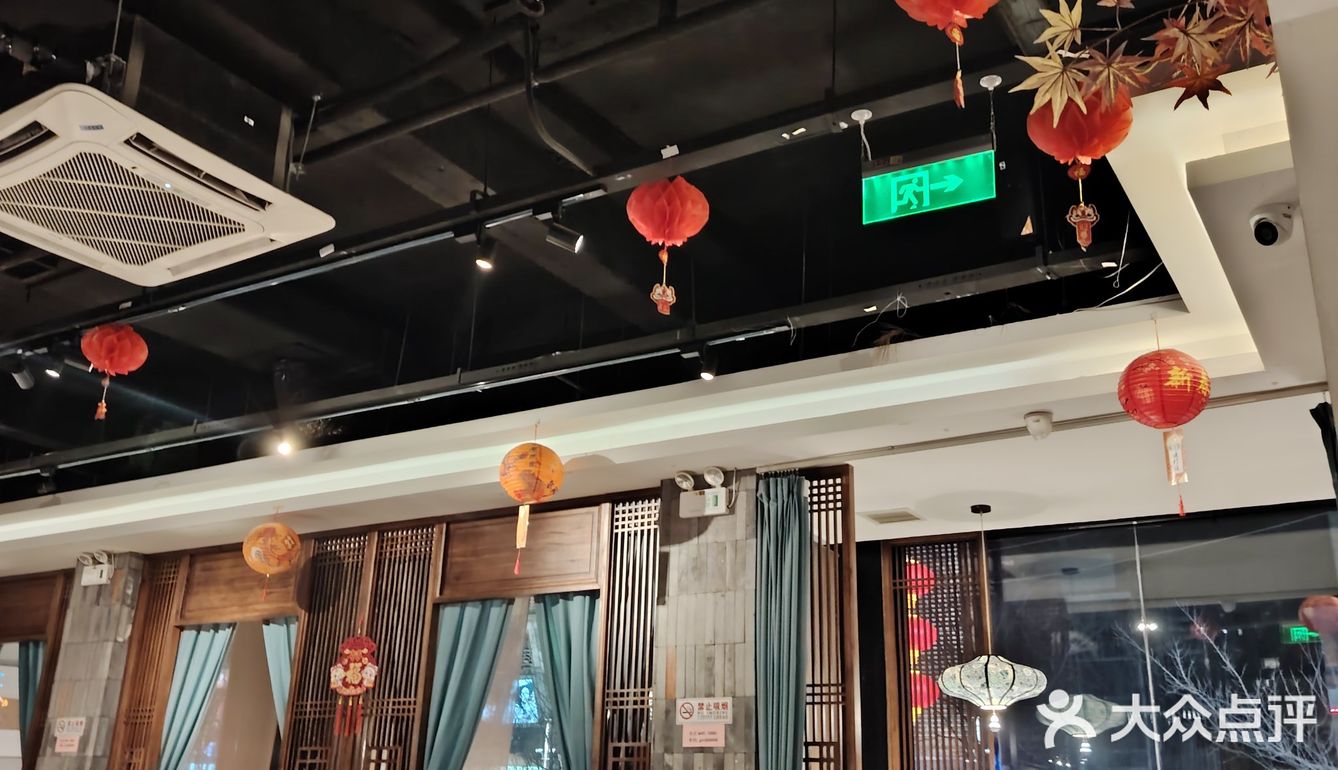 想尝尝江西菜又吃不了太辣的可以放心地来吃啦！