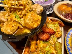 -八月美食小馆(银泰城总店)