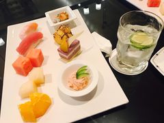 -百灵希尔顿逸林酒店大堂吧