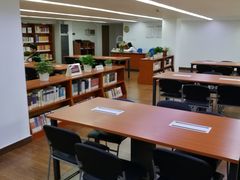 -上海市静安区图书馆(新闸路馆)