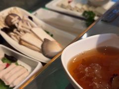 -牛德亨臻牛潮汕火锅(万邦时代店)
