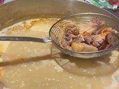 -尚尚仙·酸汤猪手·猪肚鸡火锅(华联万柳购物中心店)