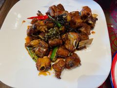 -鱼满舱·鲜活海鲜·正宗鲁菜