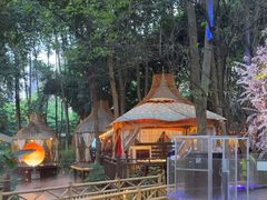 -二荆条·蜀鲜汇城市森林火锅