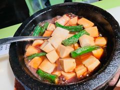 石锅沃豆腐-桂满陇-十里风荷(合生汇店)