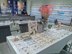-宏宇眼镜蔡司依视路折扣店(兆佳眼镜城店)