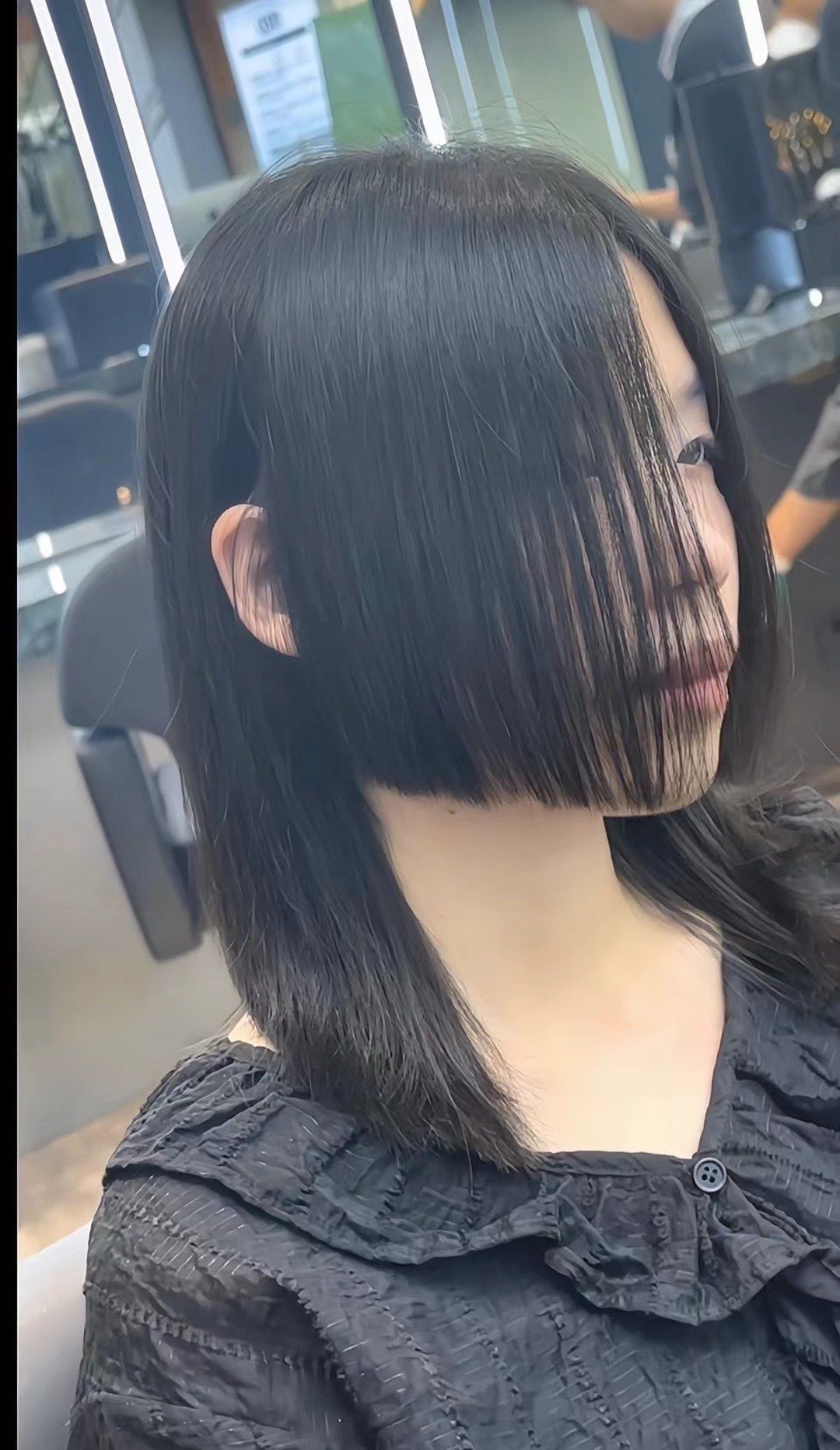 中分直发的简约风公主切