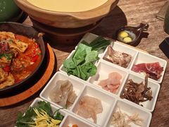 -云海肴·汽锅鸡·云南代表菜(浦江欢乐颂店)