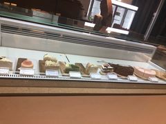 面包甜点陈列柜-EVERNAKED裸蛋糕(SOHO天山店)