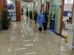 -茂菊口腔连锁(浦东南路店)