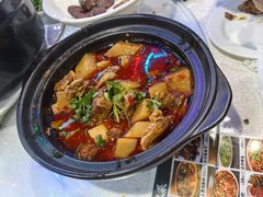 -土砂锅生态山庄·非遗砂锅雅鱼