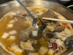 -顶顶汤火牛排火锅·经典铜锅涮肉