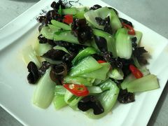 上海青炒木耳-祥老弟老信丰萝卜饺旗舰店(建设路二分店)