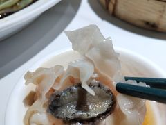 鲍鱼捞汁燕皮虾饺皇-喜势点·糖沙翁手工茶点·本地人茶居(永庆坊店)