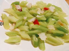 四芹百合-老苏州大客堂·苏帮菜·松鼠桂鱼·苏州传统小吃(观前街人民商场店)