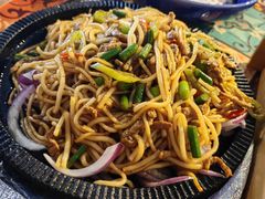 察哈尔铁板牛肉炒粉-蒙亨·手把肉·蒙古包文化主题餐厅(天恒广场店)