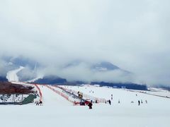 -鳌山滑雪度假区