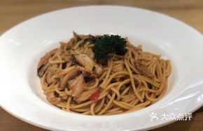 Wild Mushroom Chicken Pasta