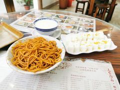 鱼蛋车仔面-周大娘牛乳(旧寨古村总店)