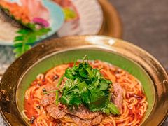 -铭牛烧肉·和牛海鲜自助(高新月牙湖店)