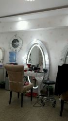 -红馆妆造(中央大街店)