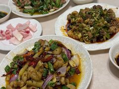 -茅屋大酒店
